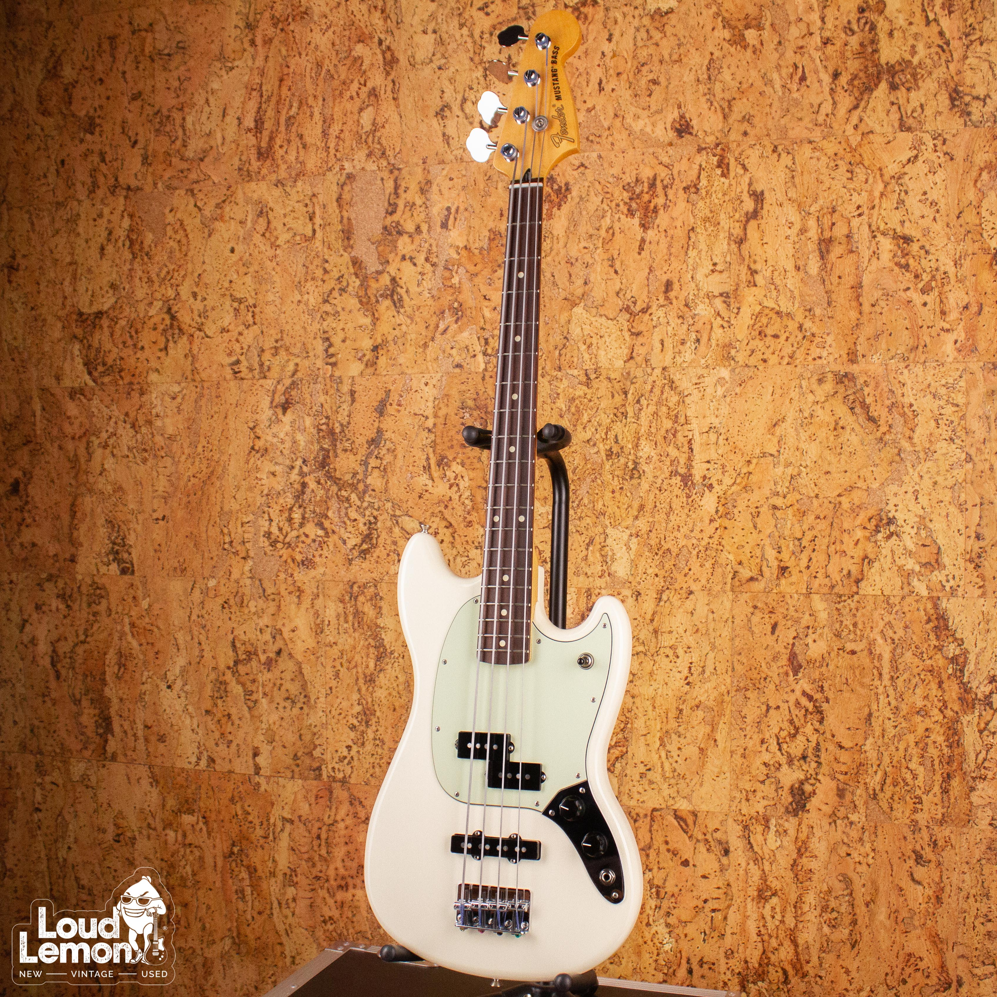 Fender mustang pj on sale bass olympic white